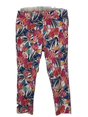 Time and Tru Floral Capri Jeggings